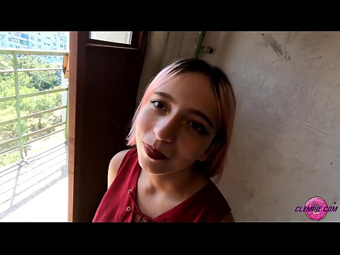 ❤️ Estudyante Sensual Nagsuso sa usa ka Estranghero sa Outback - Cum Sa Iyang Nawong Porn video sa amon ﹏